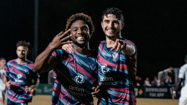 South Georgia Tormenta FC forward Kazaiah Sterling (left)