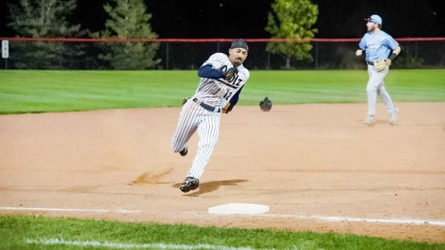 Northern Colorado Owlz' Cameron Phelts in action