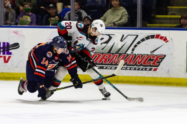 Kelowna Rockets battle the Kamloops Blazers