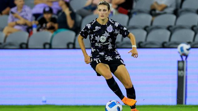 Racing Louisville FC defender Emily Fox