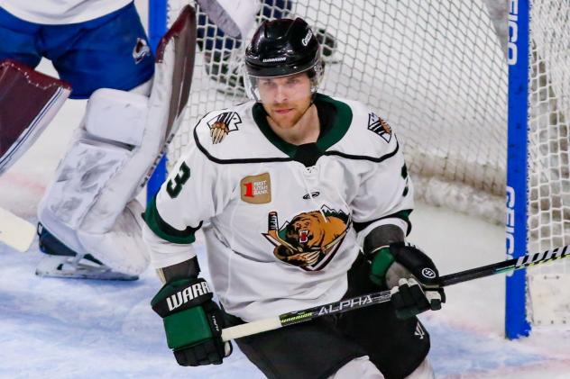 Utah Grizzlies defenseman James Shearer