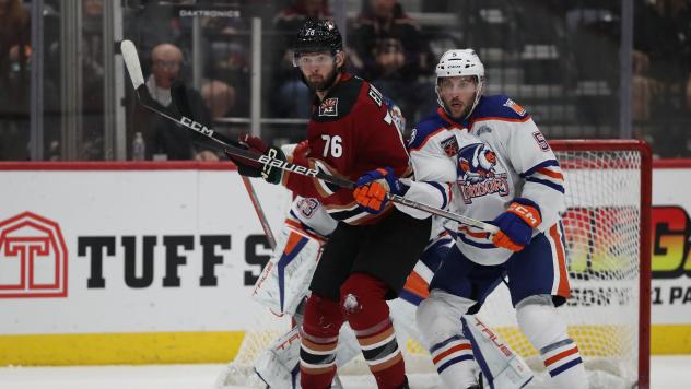 Tucson Roadrunners' Hudson Elynuik in action