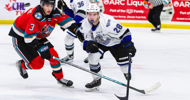 Victoria Royals' Riley Gannon vs. Kelowna Rockets' Ismail Abougouche