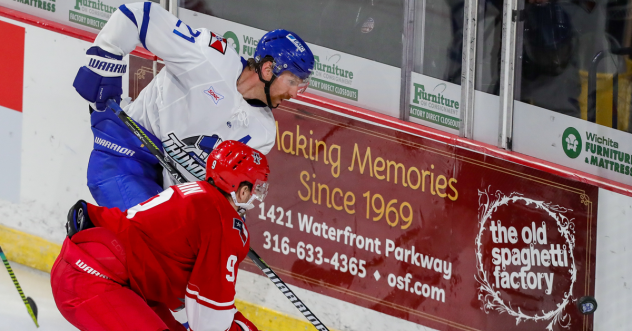 Wichita Thunder forward Jay Dickman (left) vs. the Allen Americans