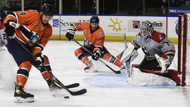 Worcester Railers prepare to shoot against the Adirondack Thunder