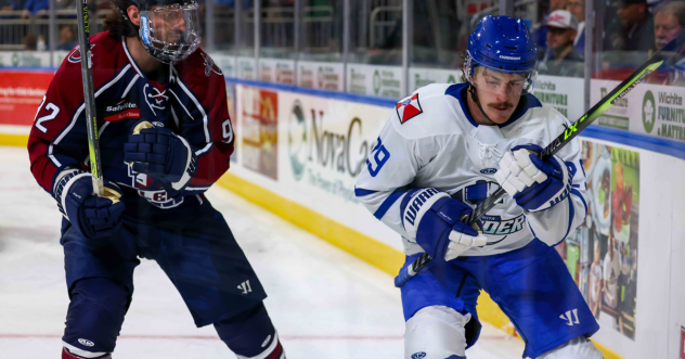 Wichita Thunder forward Brayden Watts (right) vs. the Tulsa Oilers